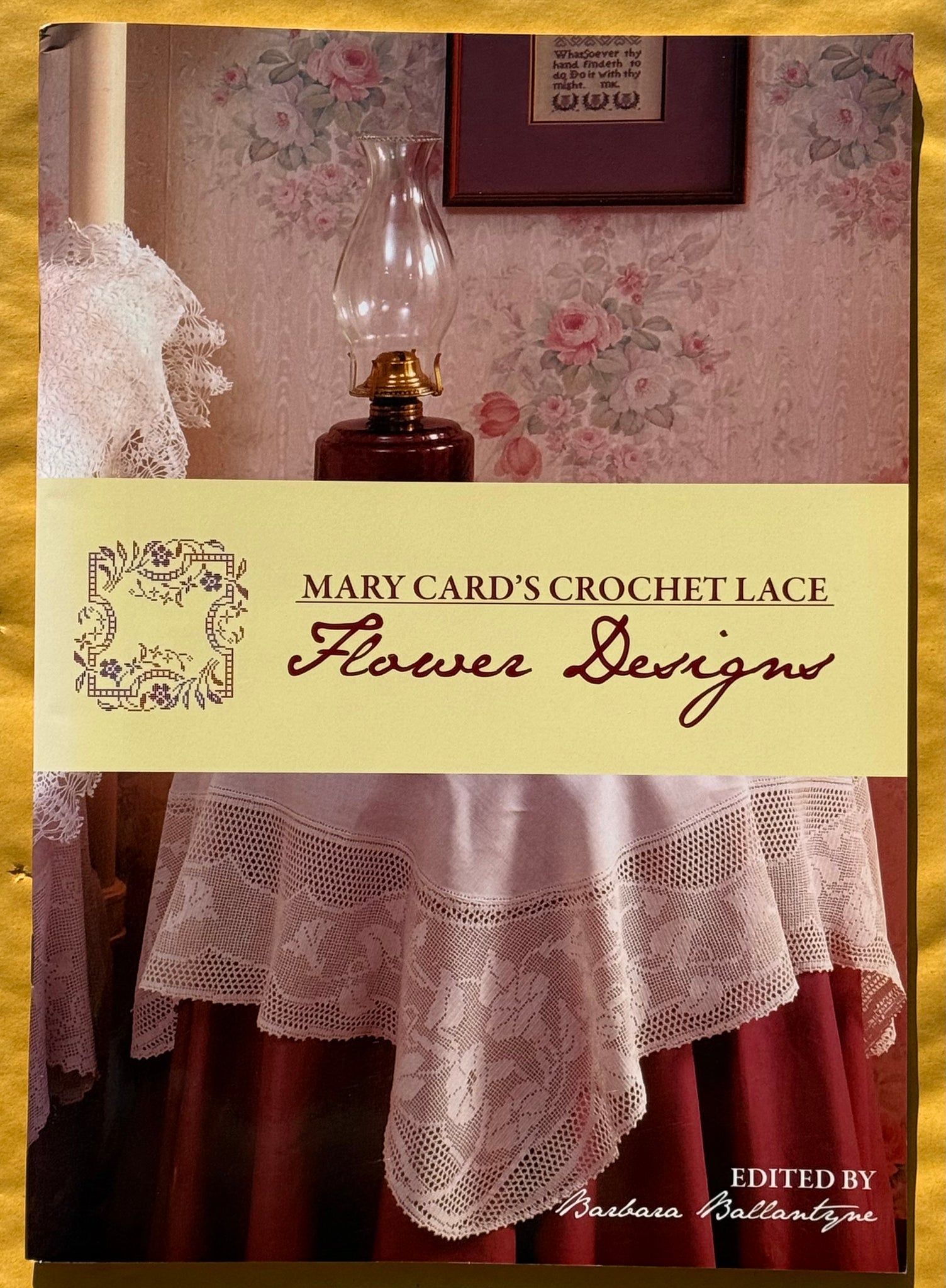 Mary Card's Crochet Lace: Flower Designs